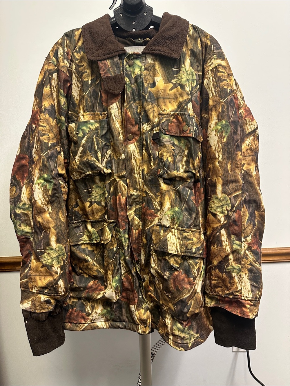 Men's Brown Camouflage Insulated Hunting Jacket